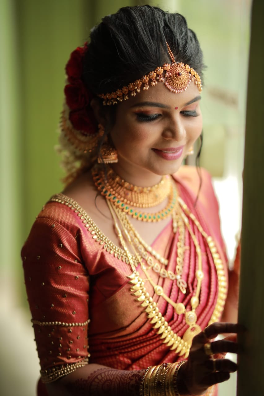 OLIVIA BEAUTY PARLOUR EDAVANNA